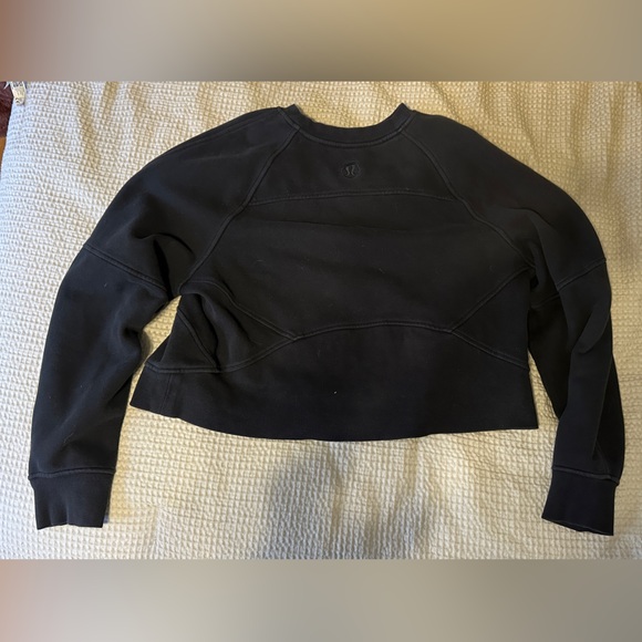 lululemon athletica Black Sweatshirt - Picture 2 of 3